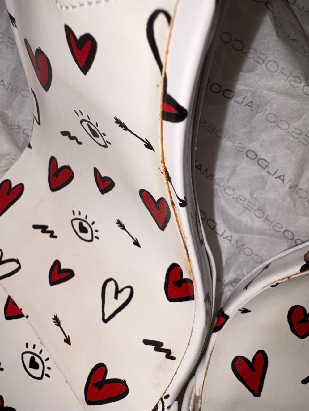 Aldo - White Ankle-Strap Heels with Red & Black Eye doodle- Heart Print -Size 11 - Picture 5 of 16